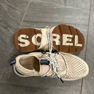 SOREL women’s unique athlesure shoe
